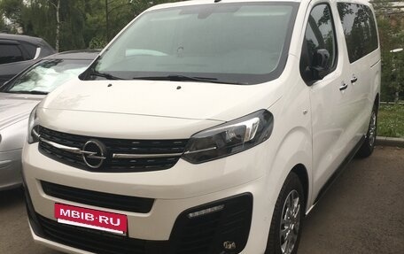 Opel Zafira Life I, 2021 год, 4 450 000 рублей, 2 фотография