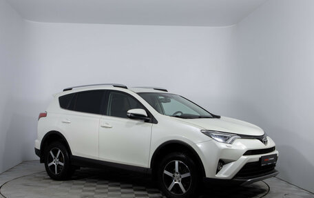 Toyota RAV4, 2017 год, 2 390 000 рублей, 3 фотография