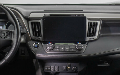 Toyota RAV4, 2017 год, 2 390 000 рублей, 14 фотография