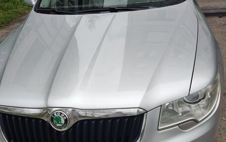 Skoda Superb III рестайлинг, 2011 год, 1 030 000 рублей, 1 фотография