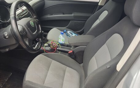 Skoda Superb III рестайлинг, 2011 год, 1 030 000 рублей, 5 фотография