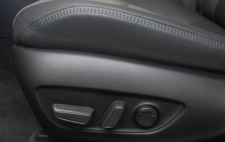 Toyota RAV4, 2025 год, 4 150 000 рублей, 17 фотография