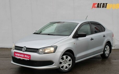 Volkswagen Polo VI (EU Market), 2013 год, 775 000 рублей, 2 фотография