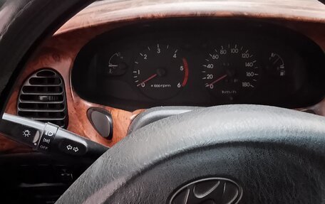 Hyundai H-1 II рестайлинг, 2002 год, 700 000 рублей, 8 фотография