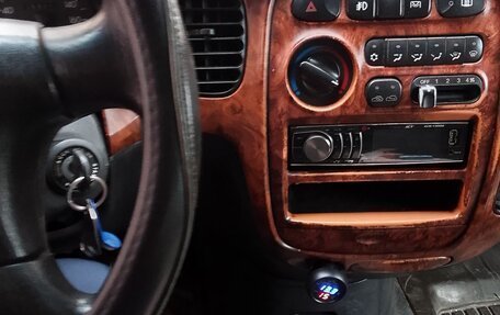 Hyundai H-1 II рестайлинг, 2002 год, 700 000 рублей, 7 фотография