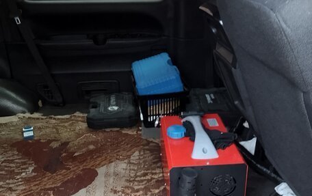 Hyundai H-1 II рестайлинг, 2002 год, 700 000 рублей, 6 фотография