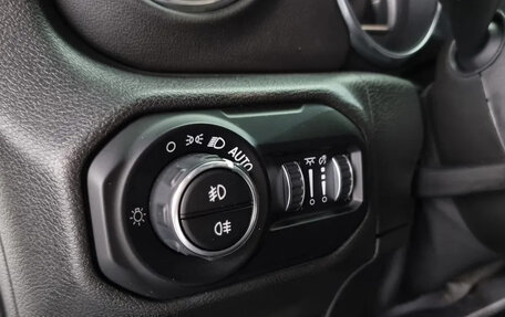 Jeep Wrangler, 2021 год, 3 430 000 рублей, 20 фотография