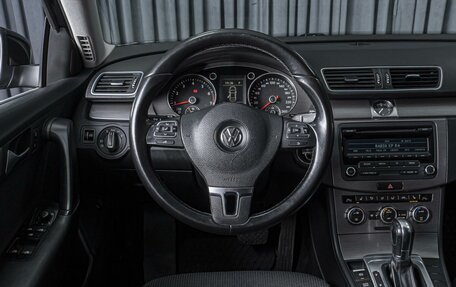 Volkswagen Passat B7, 2012 год, 1 017 000 рублей, 13 фотография