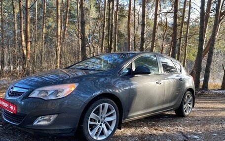 Opel Astra J, 2012 год, 830 000 рублей, 2 фотография