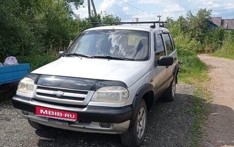 Chevrolet Niva I рестайлинг, 2003 год, 250 000 рублей, 1 фотография