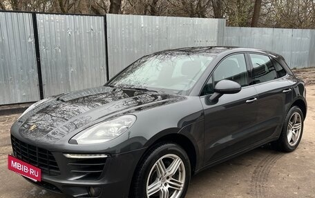 Porsche Macan I рестайлинг, 2017 год, 3 750 000 рублей, 2 фотография