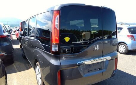Honda Stepwgn IV, 2020 год, 2 300 000 рублей, 8 фотография