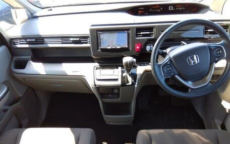 Honda Stepwgn IV, 2020 год, 2 300 000 рублей, 10 фотография