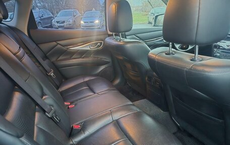 Infiniti Q70 I, 2014 год, 1 900 000 рублей, 9 фотография