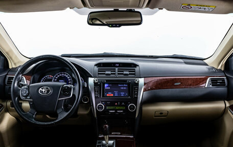 Toyota Camry, 2014 год, 1 449 000 рублей, 10 фотография