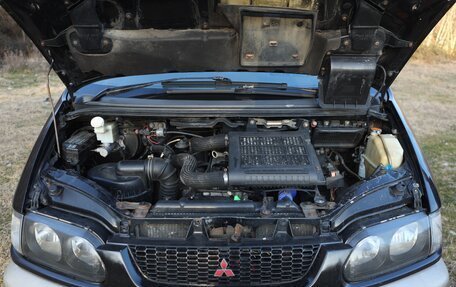 Mitsubishi Delica IV, 1999 год, 700 000 рублей, 5 фотография