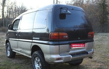 Mitsubishi Delica IV, 1999 год, 700 000 рублей, 3 фотография