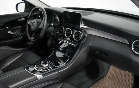 Mercedes-Benz C-Класс, 2018 год, 2 197 900 рублей, 16 фотография