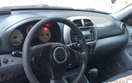 Toyota RAV4, 2001 год, 690 000 рублей, 10 фотография