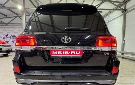 Toyota Land Cruiser 200, 2016 год, 5 500 000 рублей, 18 фотография