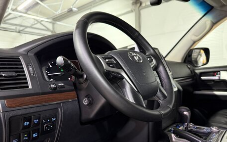 Toyota Land Cruiser 200, 2016 год, 5 500 000 рублей, 24 фотография