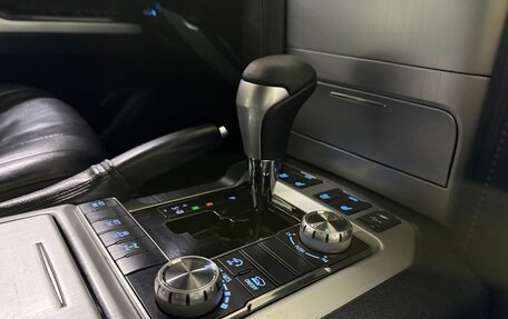 Toyota Land Cruiser 200, 2016 год, 5 500 000 рублей, 31 фотография