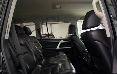 Toyota Land Cruiser 200, 2016 год, 5 500 000 рублей, 32 фотография