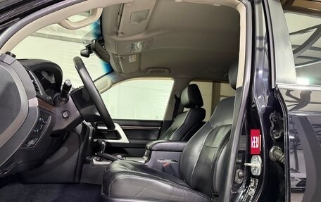 Toyota Land Cruiser 200, 2016 год, 5 500 000 рублей, 23 фотография