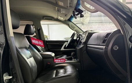 Toyota Land Cruiser 200, 2016 год, 5 500 000 рублей, 28 фотография