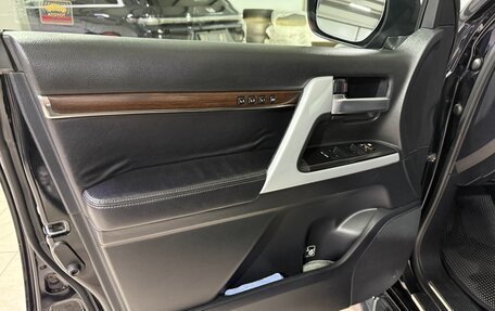 Toyota Land Cruiser 200, 2016 год, 5 500 000 рублей, 36 фотография