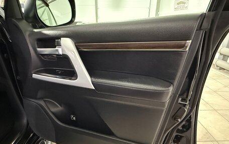 Toyota Land Cruiser 200, 2016 год, 5 500 000 рублей, 37 фотография