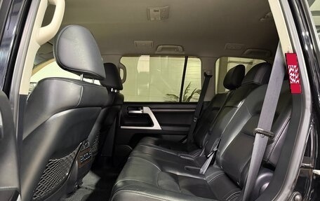 Toyota Land Cruiser 200, 2016 год, 5 500 000 рублей, 34 фотография