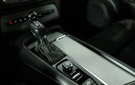 Volvo XC90 II рестайлинг, 2018 год, 4 379 898 рублей, 17 фотография