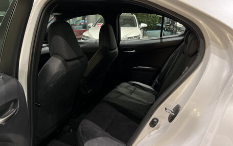 Lexus UX I, 2021 год, 3 371 000 рублей, 16 фотография