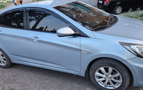 Hyundai Solaris II рестайлинг, 2012 год, 595 000 рублей, 4 фотография