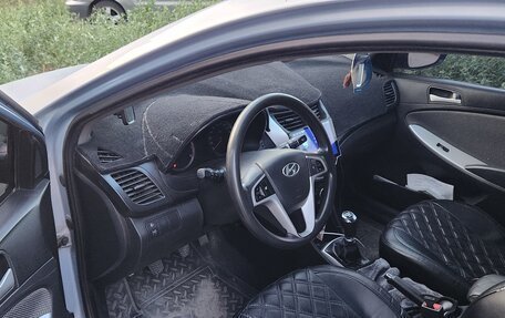 Hyundai Solaris II рестайлинг, 2012 год, 595 000 рублей, 5 фотография