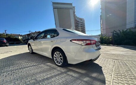 Toyota Camry, 2021 год, 1 790 000 рублей, 7 фотография