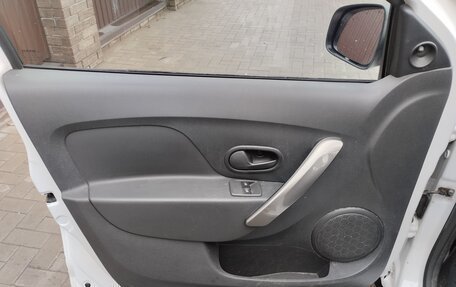 Renault Sandero II рестайлинг, 2017 год, 710 000 рублей, 9 фотография