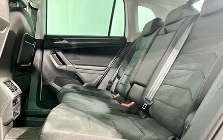 Volkswagen Tiguan II, 2018 год, 2 070 000 рублей, 15 фотография