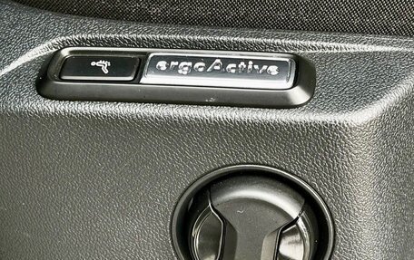 Volkswagen Tiguan II, 2018 год, 2 070 000 рублей, 13 фотография