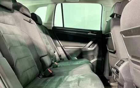 Volkswagen Tiguan II, 2018 год, 2 070 000 рублей, 16 фотография