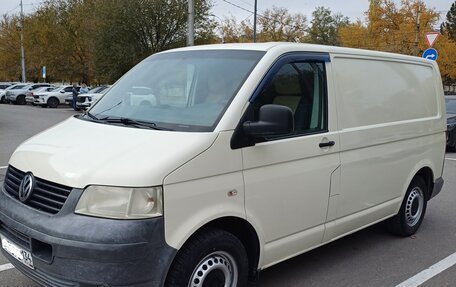 Volkswagen Transporter T5 рестайлинг, 2008 год, 940 000 рублей, 2 фотография