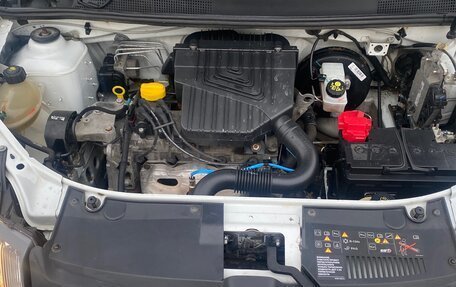 Renault Logan II, 2016 год, 645 000 рублей, 7 фотография