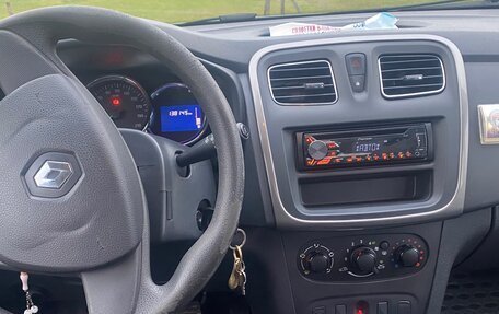 Renault Logan II, 2016 год, 645 000 рублей, 5 фотография