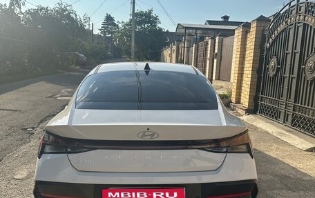 Hyundai Elantra, 2024 год, 2 400 000 рублей, 1 фотография