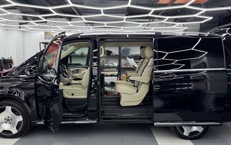 Mercedes-Benz V-Класс, 2025 год, 12 750 000 рублей, 4 фотография