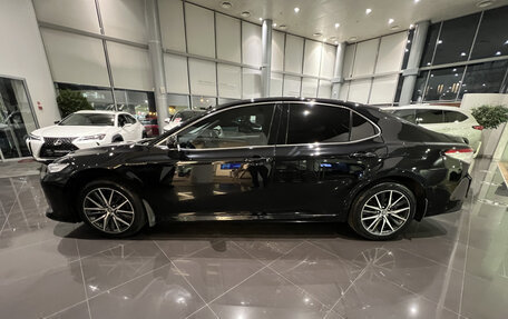 Toyota Camry, 2021 год, 3 150 000 рублей, 10 фотография