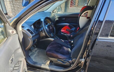 Mitsubishi Outlander III рестайлинг 3, 2007 год, 1 450 000 рублей, 7 фотография