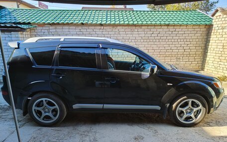 Mitsubishi Outlander III рестайлинг 3, 2007 год, 1 450 000 рублей, 2 фотография