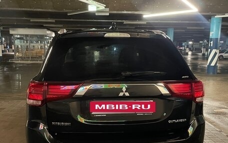 Mitsubishi Outlander III рестайлинг 3, 2019 год, 2 500 000 рублей, 6 фотография